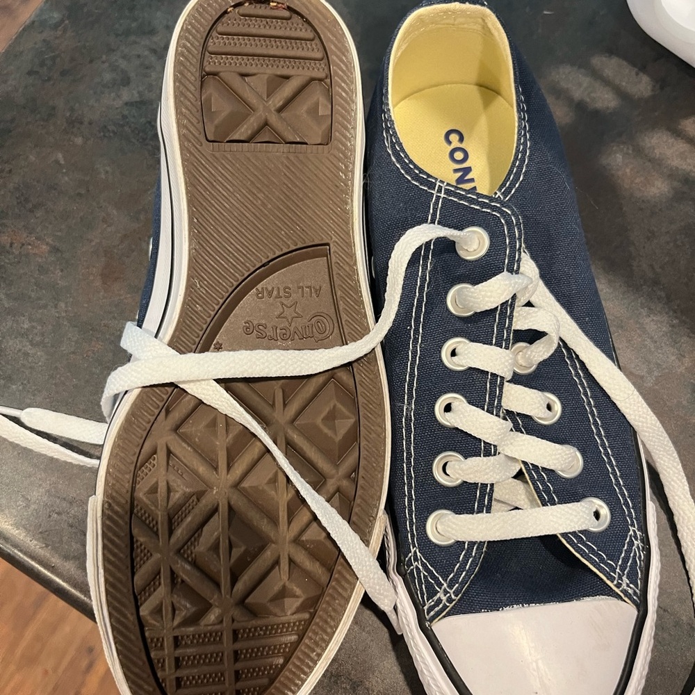 Converse - Picture 3 of 3